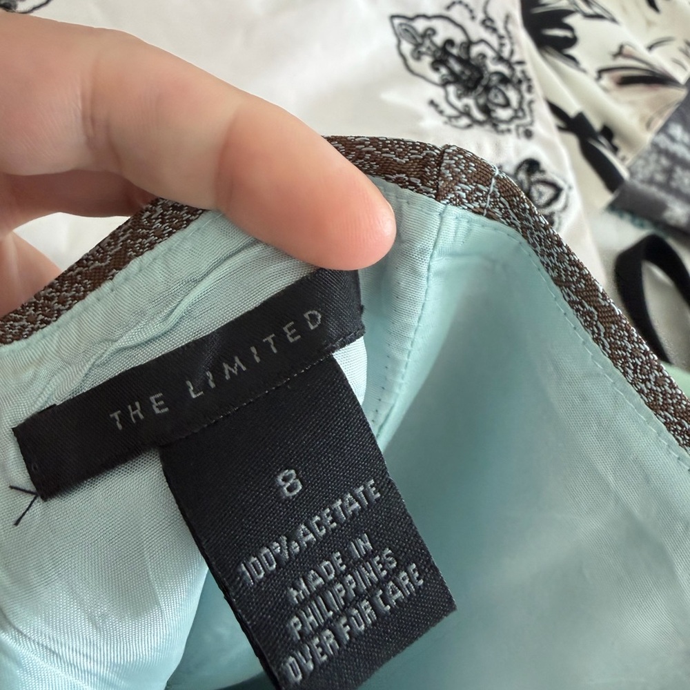 Gray Patterned Two-Piece Set Top Size 6 Bottom Si… - image 4